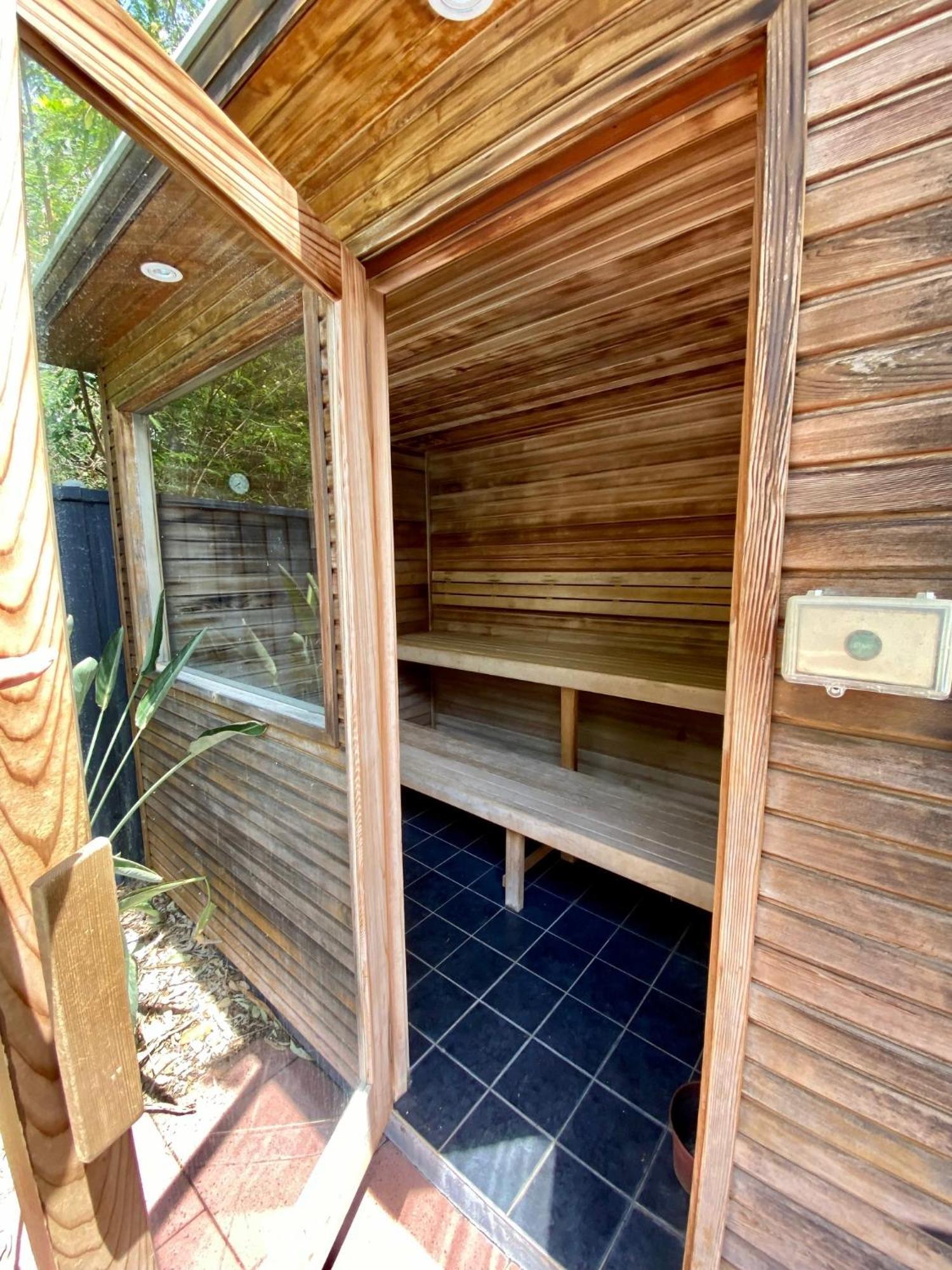 Quarterdecks Retreat Villa Urangan Dış mekan fotoğraf